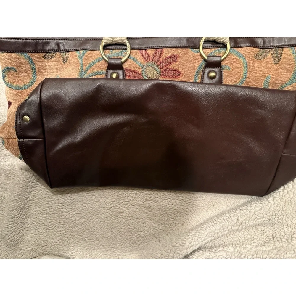 VTG Tommy Hilfiger Floral Tapestry Studded Weekender Bag Magnetic Snap Closure
